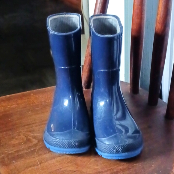 Kids Rain Boots Size 5-6 - Picture 2 of 5